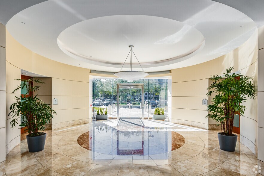 More Photos Of 400 Colonial Center Pky, Lake Mary Office For Lease