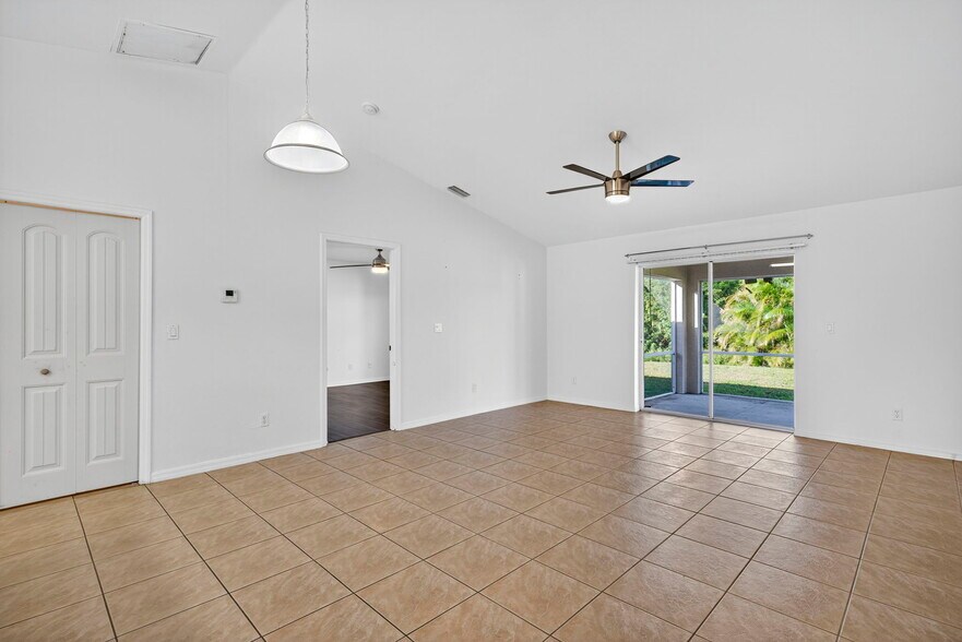 More Photos Of 710 Creuset Ave S, Lehigh Acres Apartments For Sale