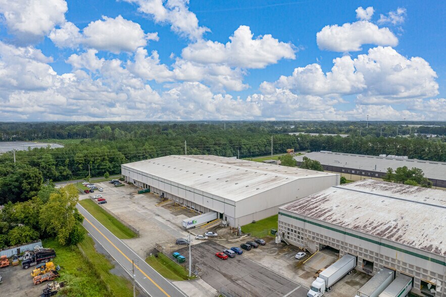 More Photos Of 2155 Ellis Rd N, Jacksonville Distribution For Lease