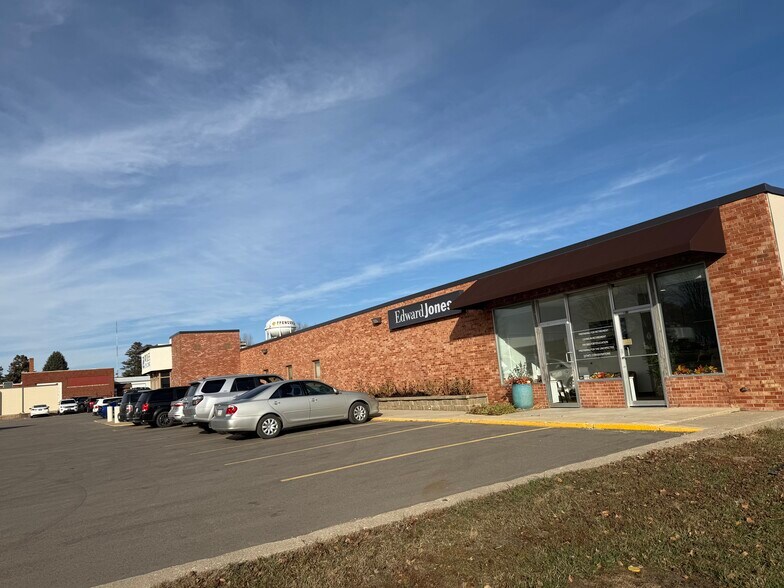 More Photos Of 2004 Highway Blvd, Spencer Office For Sale