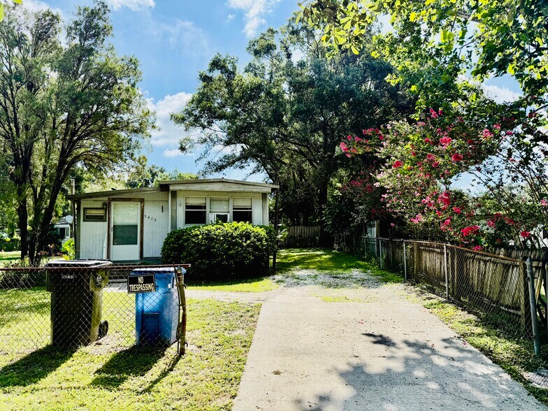More Photos Of 10116 Lake Ave, Tampa Manufactured Housing Mobile Home Park For Sale
