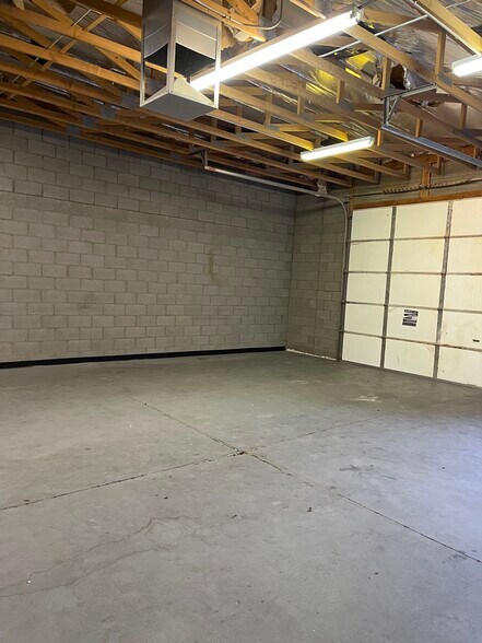 More Photos Of 2051 E Cedar St, Tempe Warehouse For Lease