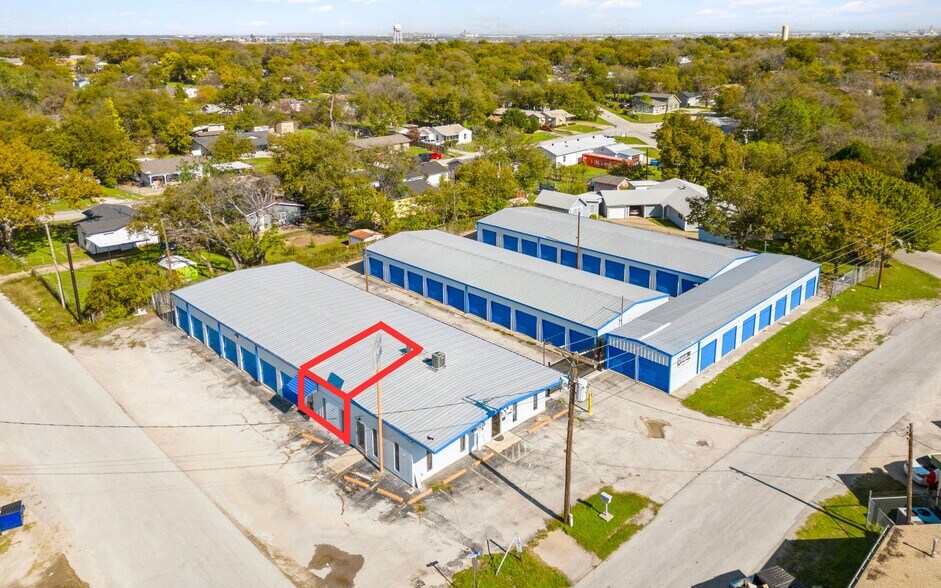 Primary Photo Of 5854 Buchanan St, Fort Worth Self Storage For Lease