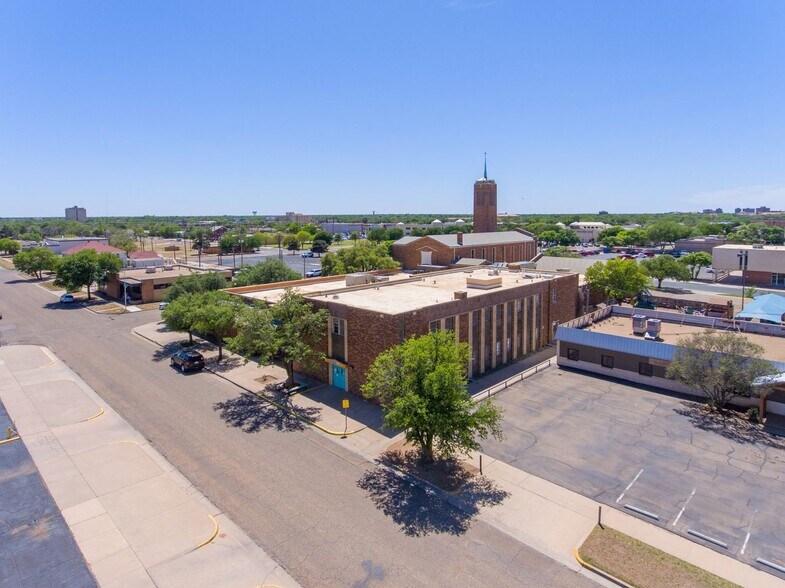 More Photos Of 1500 14th St, Lubbock Religious Facility For Sale