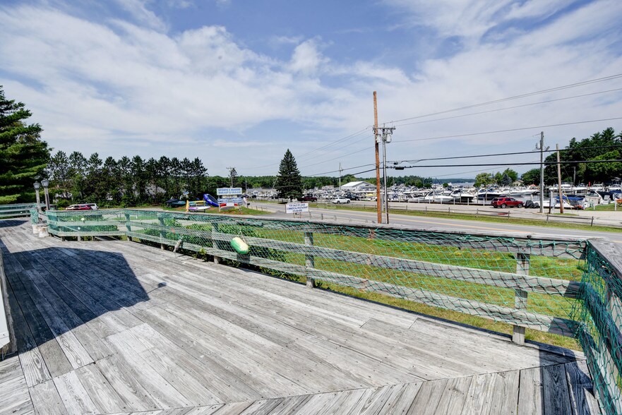 More Photos Of 40 Weirs Rd, Gilford Restaurant For Sale