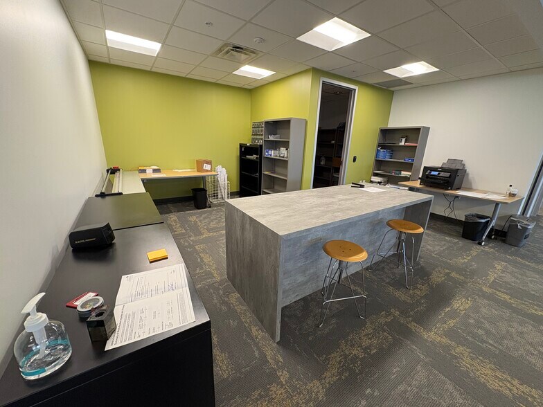 More Photos Of 1330 Win Hentschel Blvd, West Lafayette Office For Lease