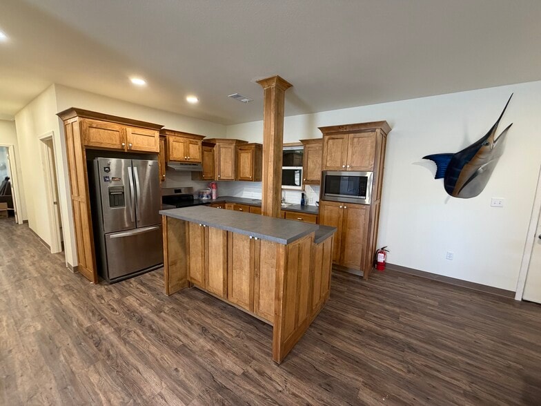 More Photos Of 7900 Doyle Springs Rd, Little Rock Warehouse For Sale