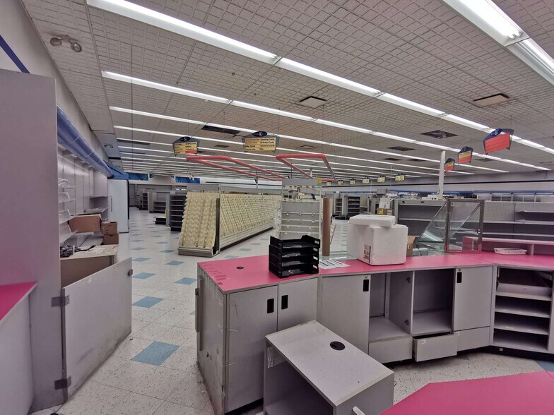More Photos Of 1709 Liberty St, Erie Drugstore For Lease
