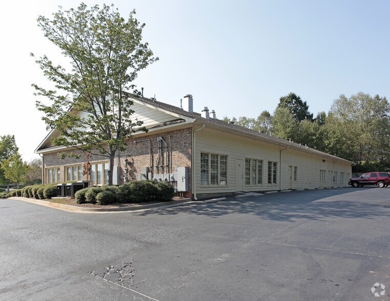 More Photos Of 140 Carnegie Pl, Fayetteville Medical For Lease