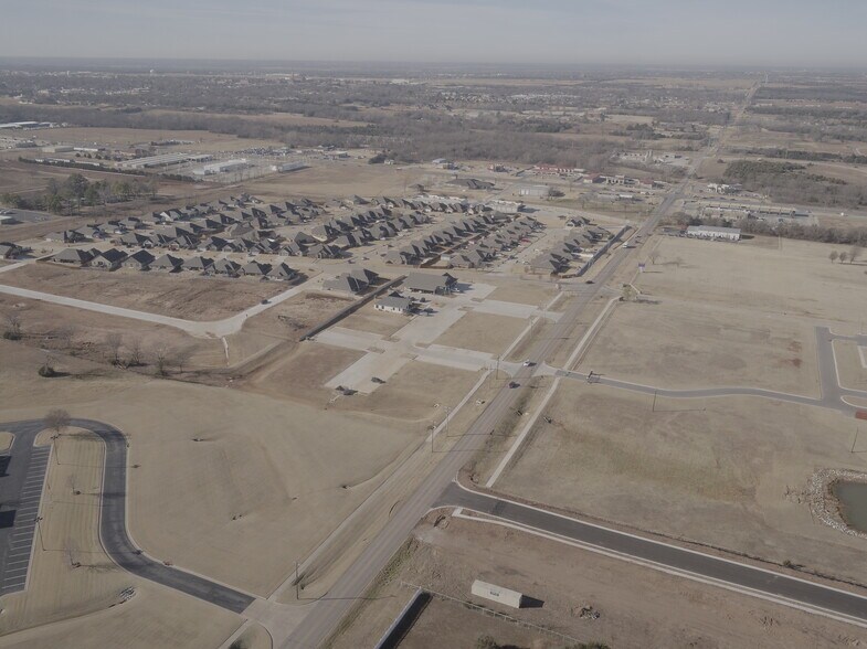 More Photos Of 1305-1367 E 45th St, Shawnee Land For Sale