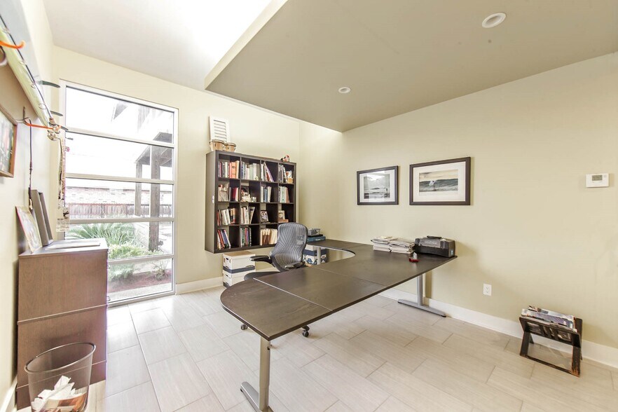 More Photos Of 179 Enterprise Dr, Houma Office Residential For Sale