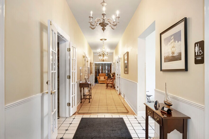 More Photos Of 426 S Crain Hwy, Glen Burnie Funeral Home For Sale