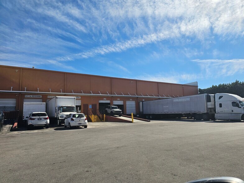 More Photos Of 9613 NW 33rd St, Doral Service For Sale