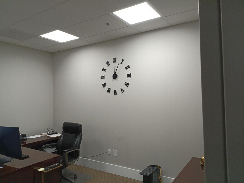 More Photos Of 5945 Peachtree Cors E, Peachtree Corners Flex For Sale