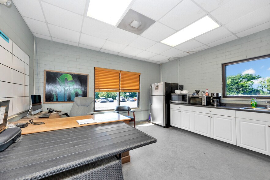 More Photos Of 363 Old Larkinsville Rd, Scottsboro Warehouse For Sale