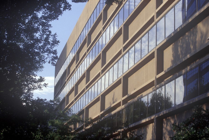 More Photos Of 490 N 31st St, Billings Office For Lease