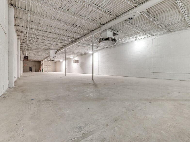 More Photos Of 912 N Pennsylvania Ave, Oklahoma City Warehouse For Lease