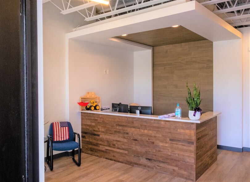 More Photos Of 1050 Old North Point Rd, Dundalk Medical For Lease