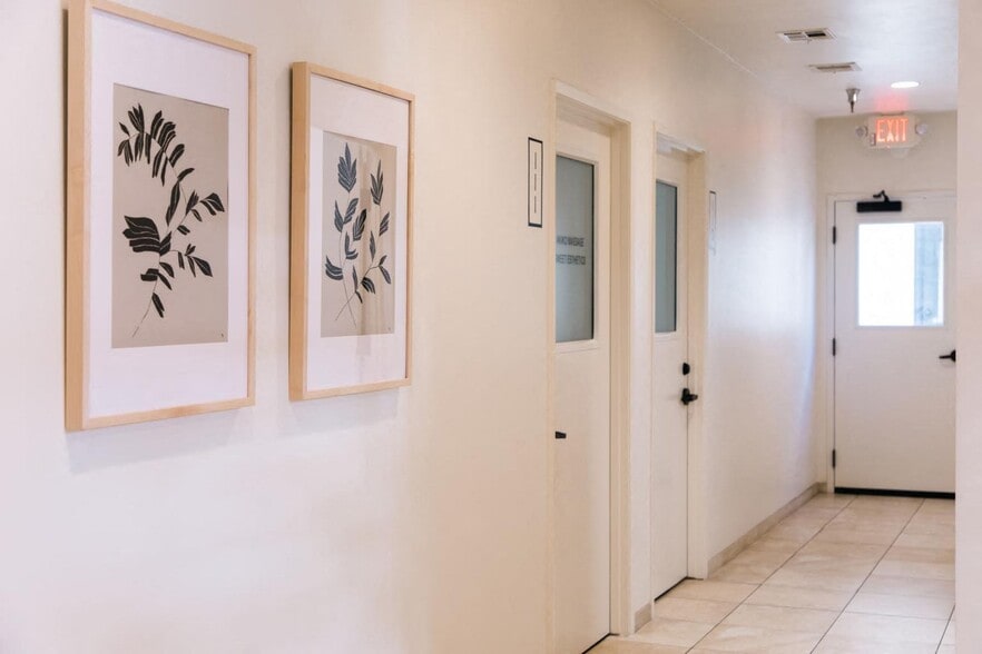 More Photos Of 300 E Santa Clara St, Ventura Medical For Lease