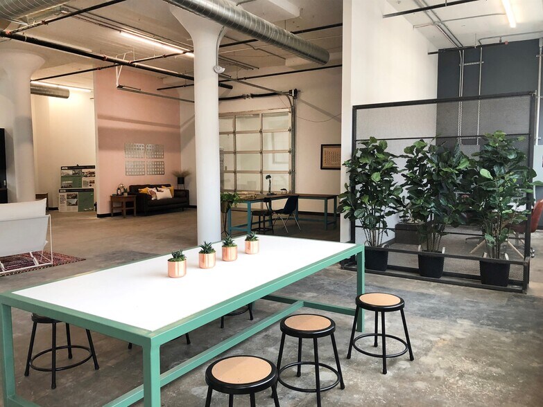 More Photos Of 2275 Bridge St, Philadelphia Unknown For Lease