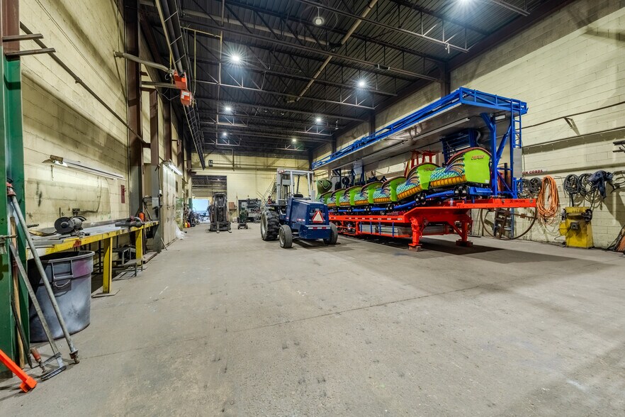 More Photos Of 9 Hawk St, Nanticoke Industrial For Sale