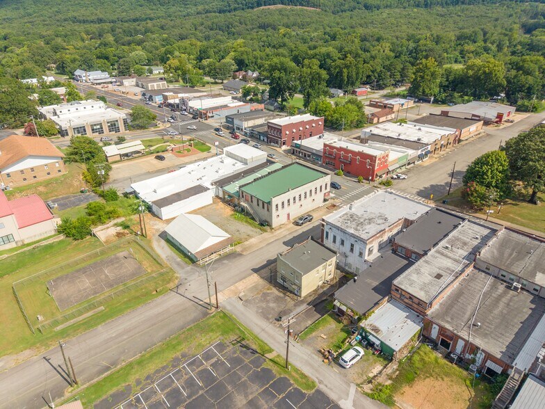 More Photos Of 104 N 3rd St, Heber Springs Office For Sale