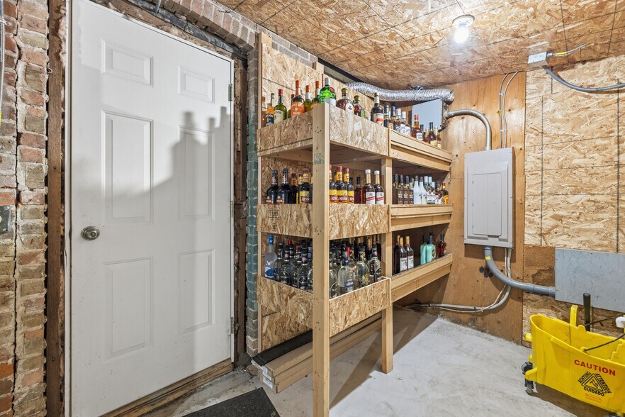 More Photos Of 504 Milwaukee St, Lomira Flex For Sale