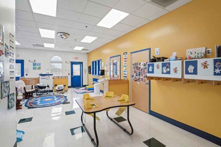 More Photos Of 42885 Orchard Oriole Dr, Ashburn Daycare Center For Lease