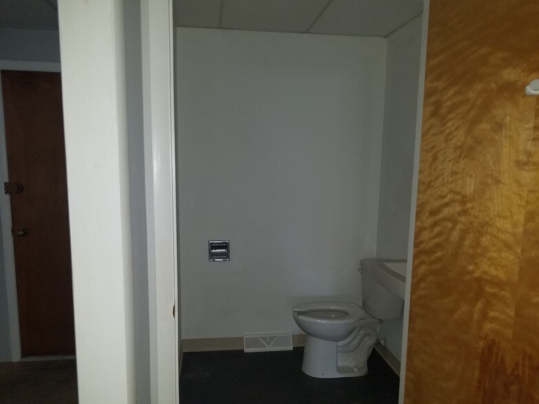More Photos Of 1-21 Carroll Ave, Pennsville Coworking Space