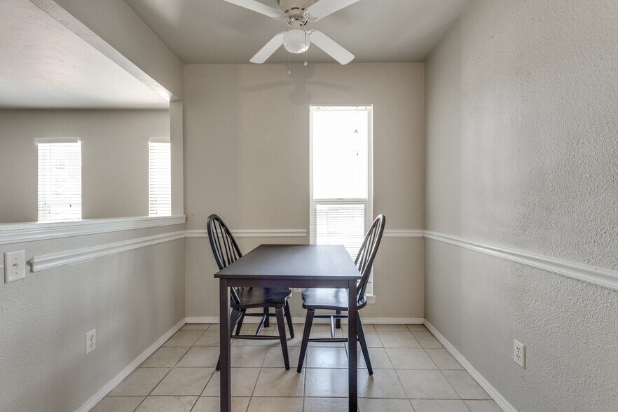 More Photos Of NW 10th St & N Classen Blvd, Oklahoma City Apartments For Sale