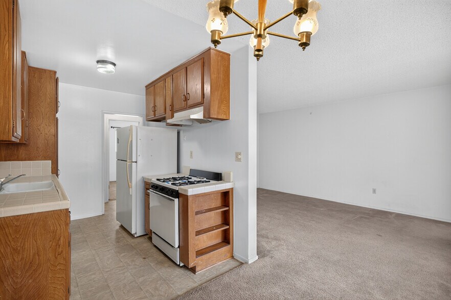 More Photos Of 12561 Camus Ln, Garden Grove Apartments For Sale
