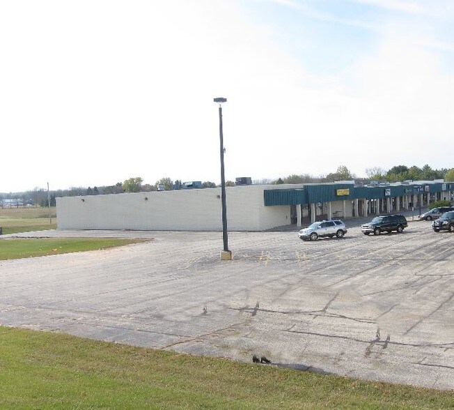 More Photos Of 720-756 Broadway St, Berlin Freestanding For Sale