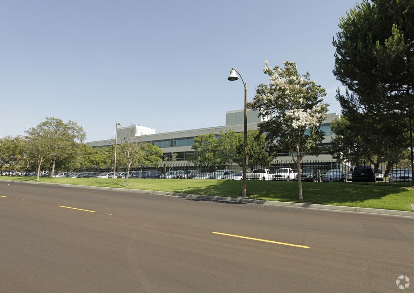 More Photos Of 1980 Saturn St, Monterey Park Office For Sale