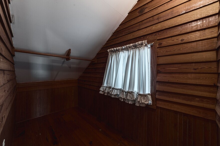 More Photos Of , Marion Unknown For Sale