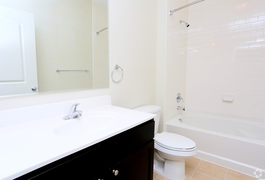 More Photos Of 2300 Washington Pl NE, Washington Apartments For Lease