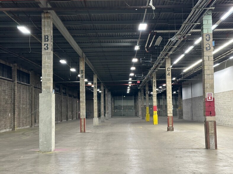 More Photos Of 10101 Avenue D, Brooklyn Distribution For Lease