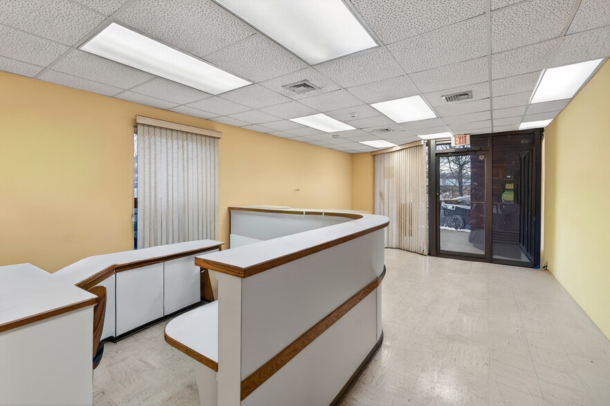 More Photos Of 290 Grant Ave, Lyndhurst Light Manufacturing For Lease