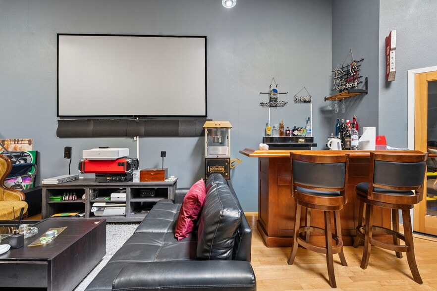 More Photos Of 825-829 27th Ave, Oakland Manufacturing For Sale