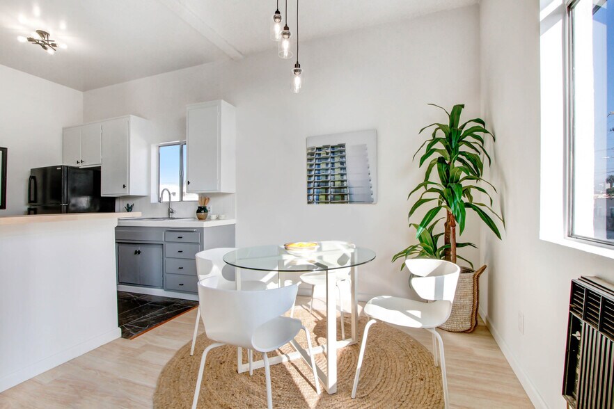 More Photos Of 1045 N Ardmore Ave, Los Angeles Apartments For Sale