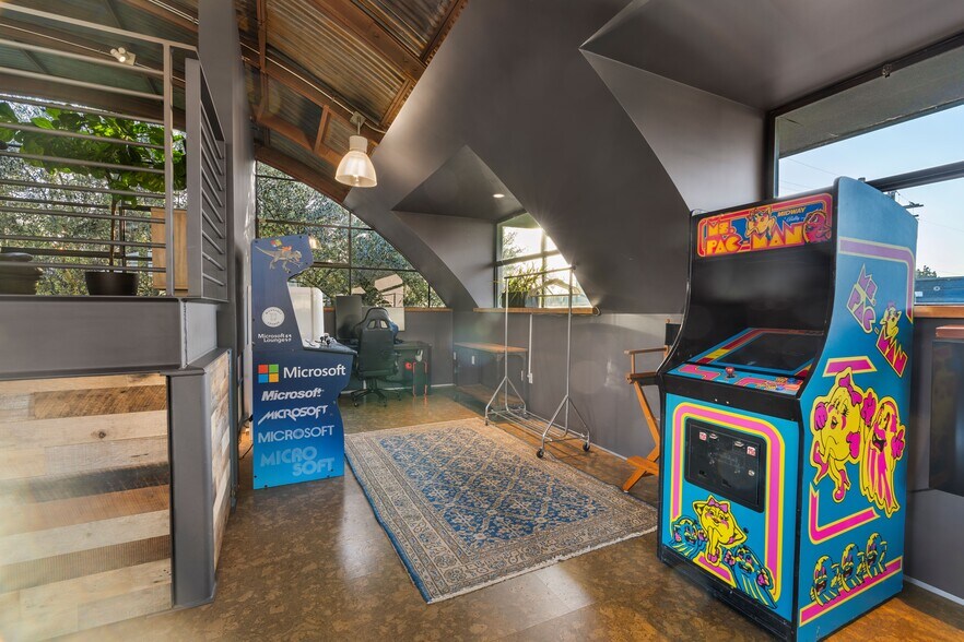 More Photos Of 5895 Blackwelder St, Culver City Loft Creative Space For Lease