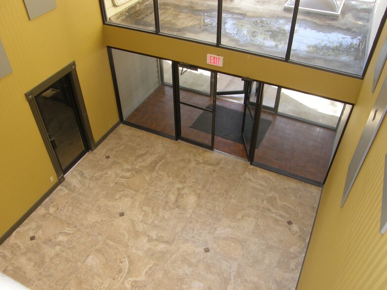 More Photos Of 2840 E 51st St, Tulsa Medical For Lease