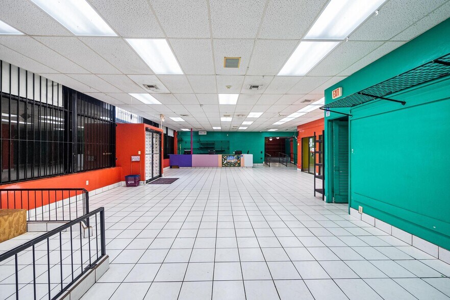 More Photos Of 7201 Bird Rd, Miami Storefront For Sale