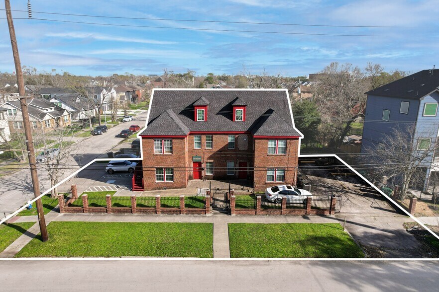 More Photos Of 2602 Isabella St, Houston Apartments For Sale