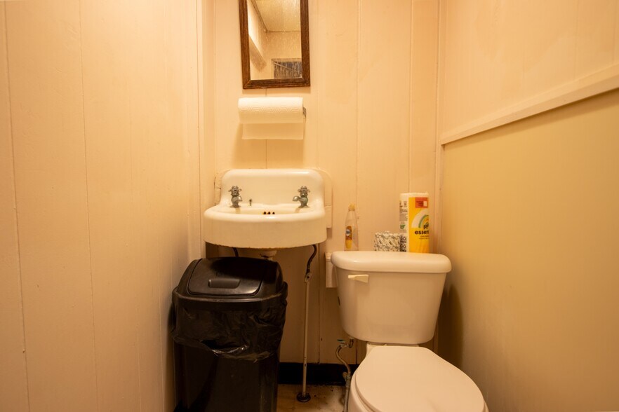 More Photos Of 263 Como Rd, Lake Como Specialty For Sale