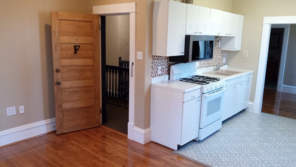 More Photos Of 701 N Montana Ave, Miles City Apartments For Sale