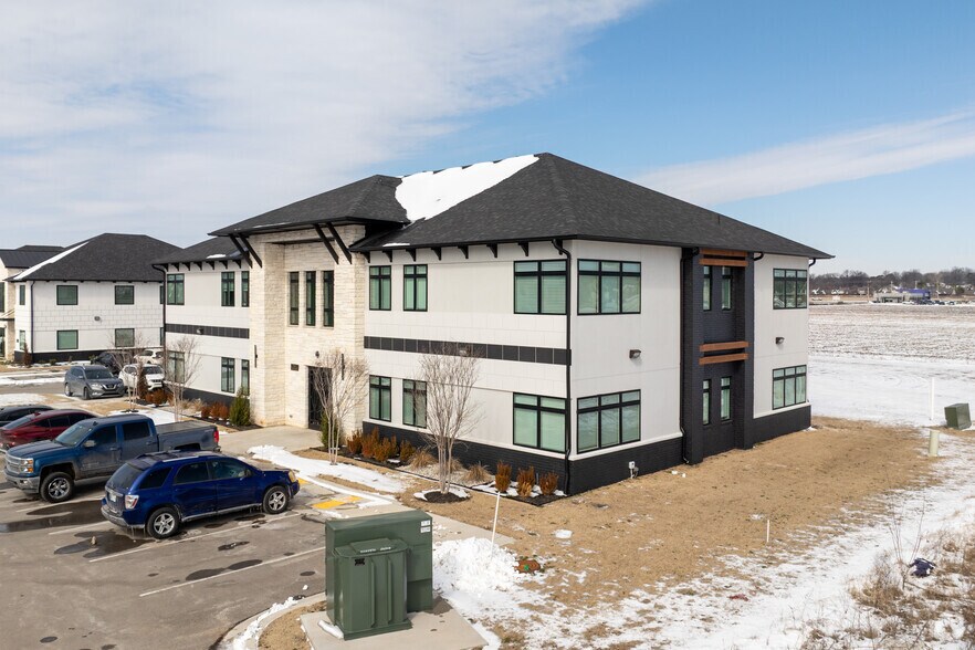 More Photos Of 7631 E 126th St S, Bixby Coworking Space