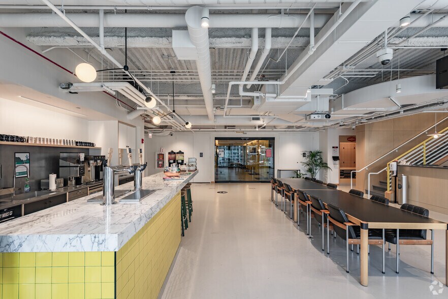 More Photos Of 330 N Wabash Ave, Chicago Coworking Space
