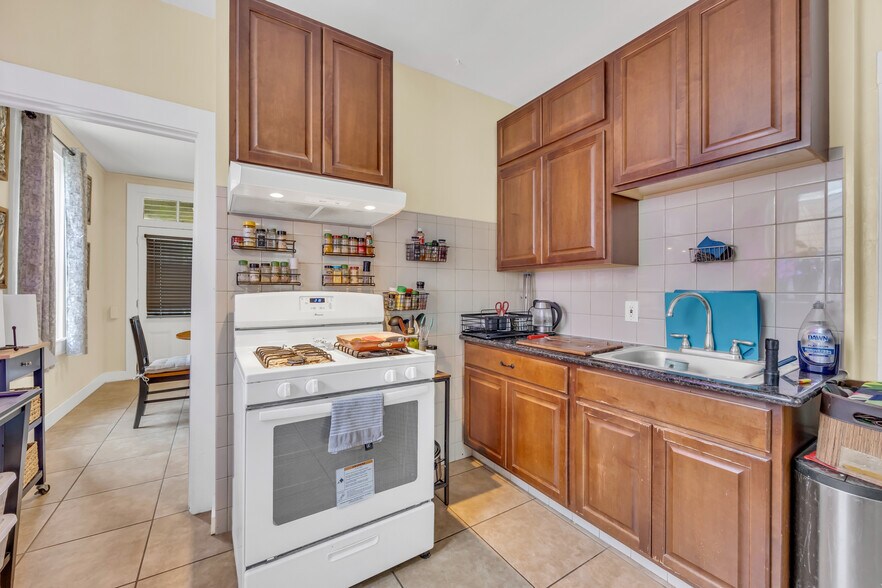 More Photos Of 1721 U St, Sacramento Apartments For Sale