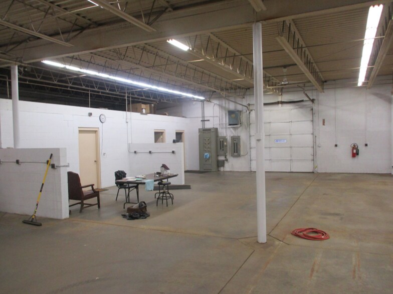 More Photos Of 3745 Dykstra Dr NW, Grand Rapids Manufacturing For Sale