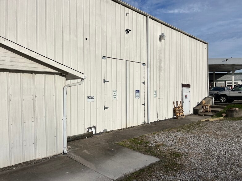 More Photos Of 5715 Maccorkle Ave, Charleston Convenience Store For Sale